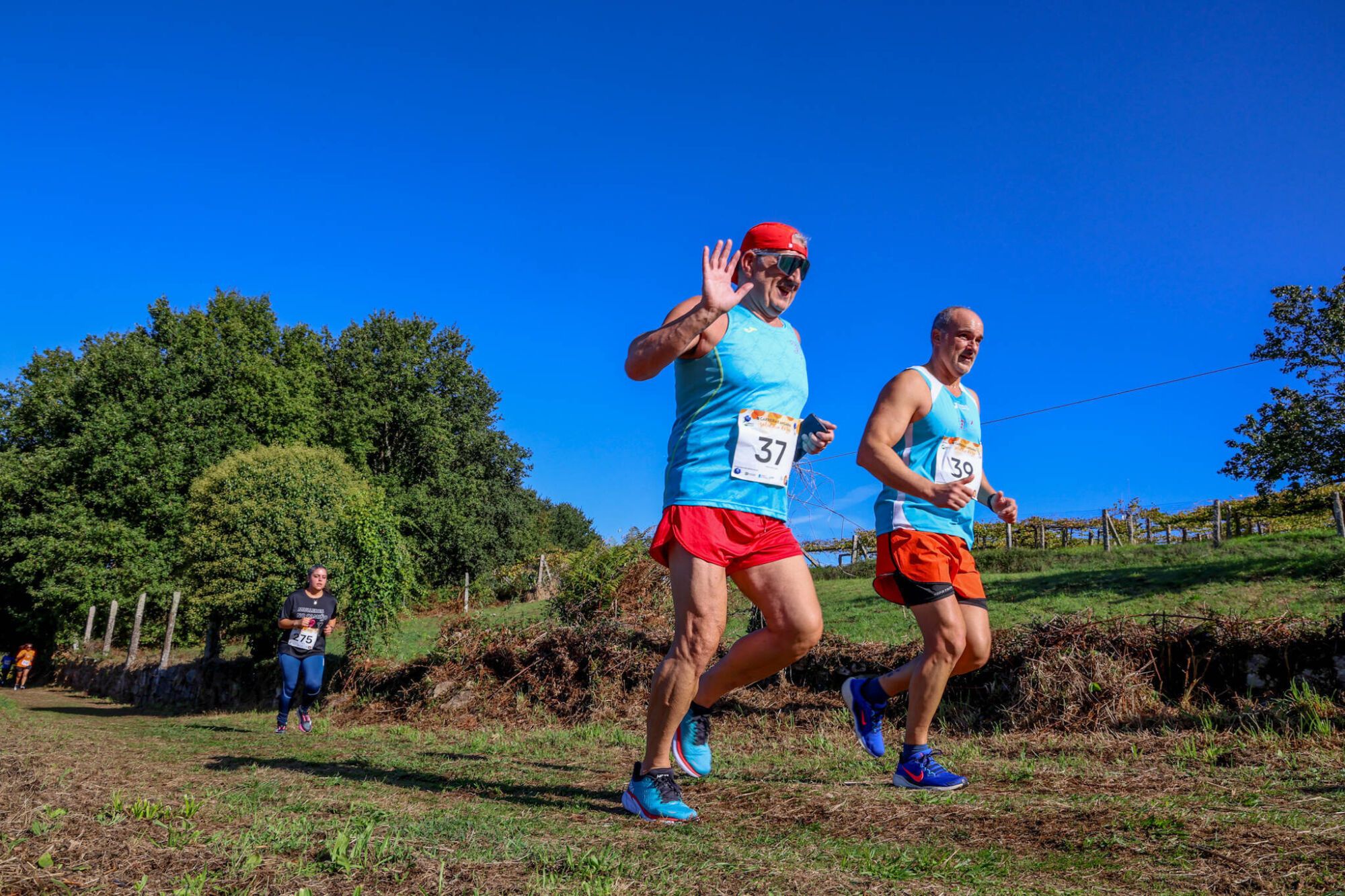 Andaina y carrera solidaria por niños como Leo Diz