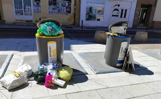 Los contenedores soterrados "con la boca cerrada" de Zamora