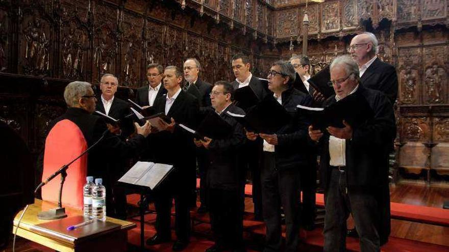 El coro Gaudete, en la misa de Cuaresma de la Catedral