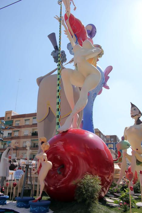 Falla Monestir de Poblet-Aparicio Albiñana (l''Antiga de Campanar).