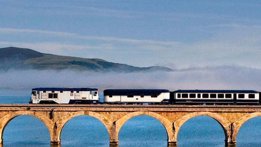 Una avería en el Transcantábrico interrumpe el tráfico ferroviario entre Ortigueira y Viveiro