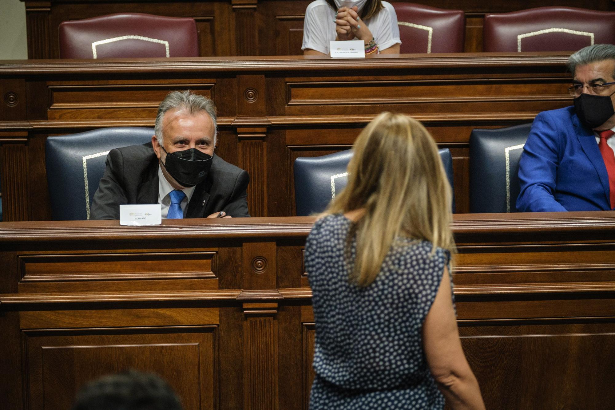 Pleno Extraordinario del Parlamento de Canarias