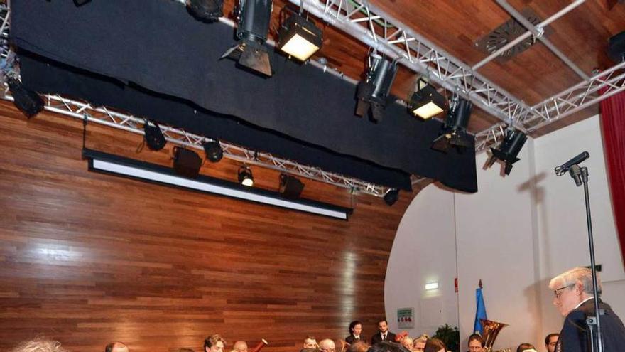 La Banda de Música de Laviana, durante su actuación en el homenaje a Alfredo Suárez y José María Argüelles.