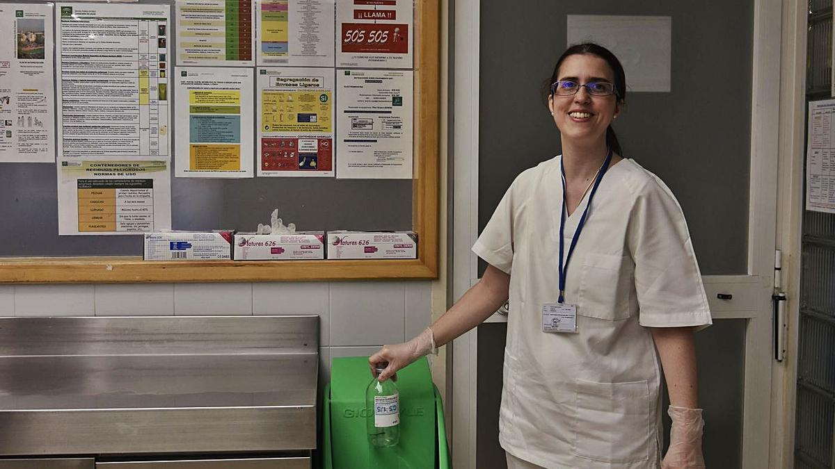 Olga María Luque en dependencias del Hospital Reina Sofía de Córdoba.