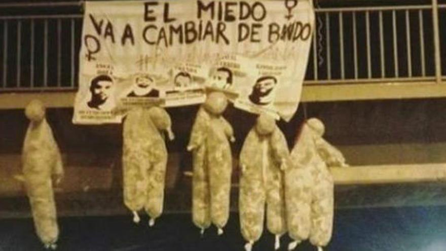 Ahorcan en Valencia a cinco muñecos que representaban a &#039;La Manada&#039;