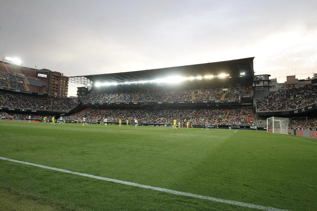Partido de Liga entre el valencia CF y el Villarreal.