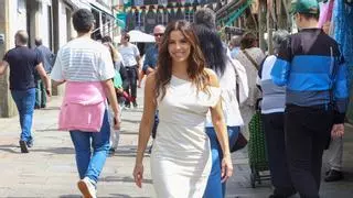 Eva Longoria, pillada zampando en la Praza de Abastos de Santiago