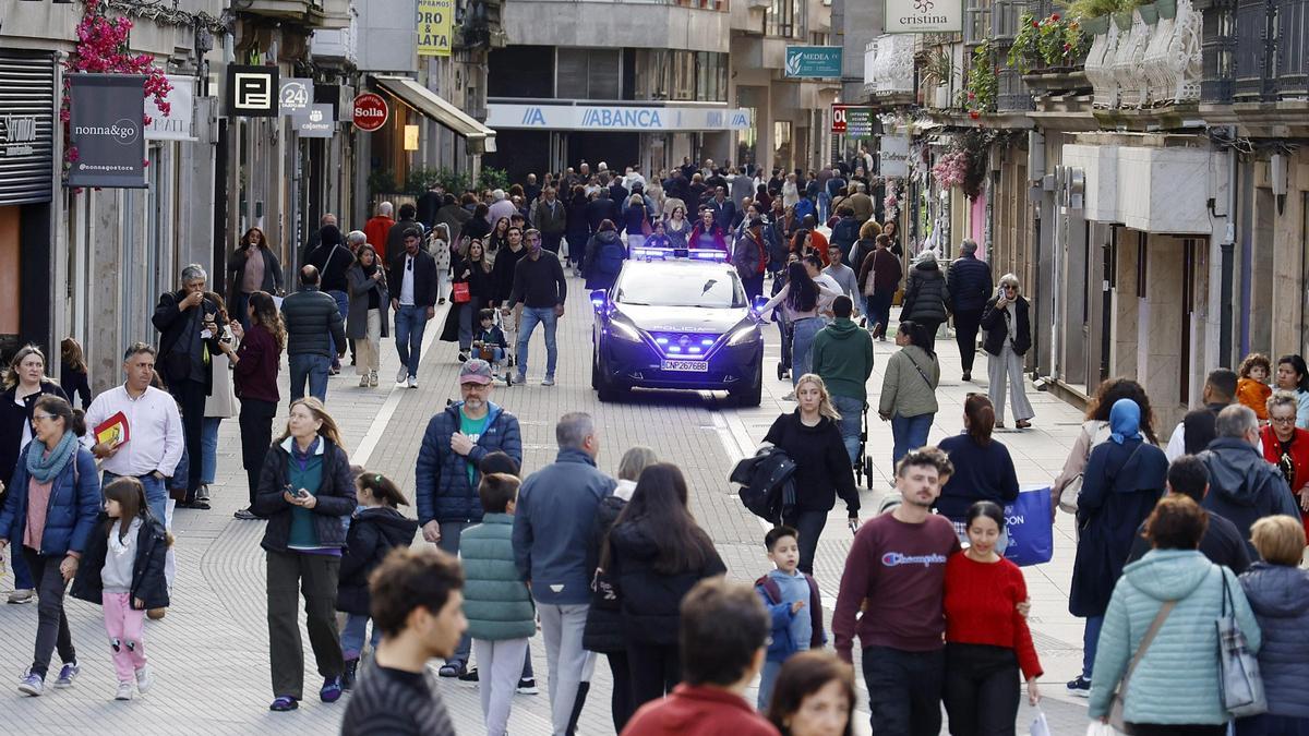 La Policía Nacional patrullando las calles de la ciudad.