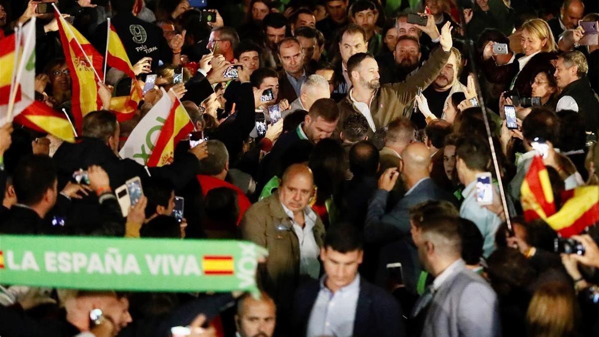 Abascal, en un mitin en Dos Hermanas (Sevilla).