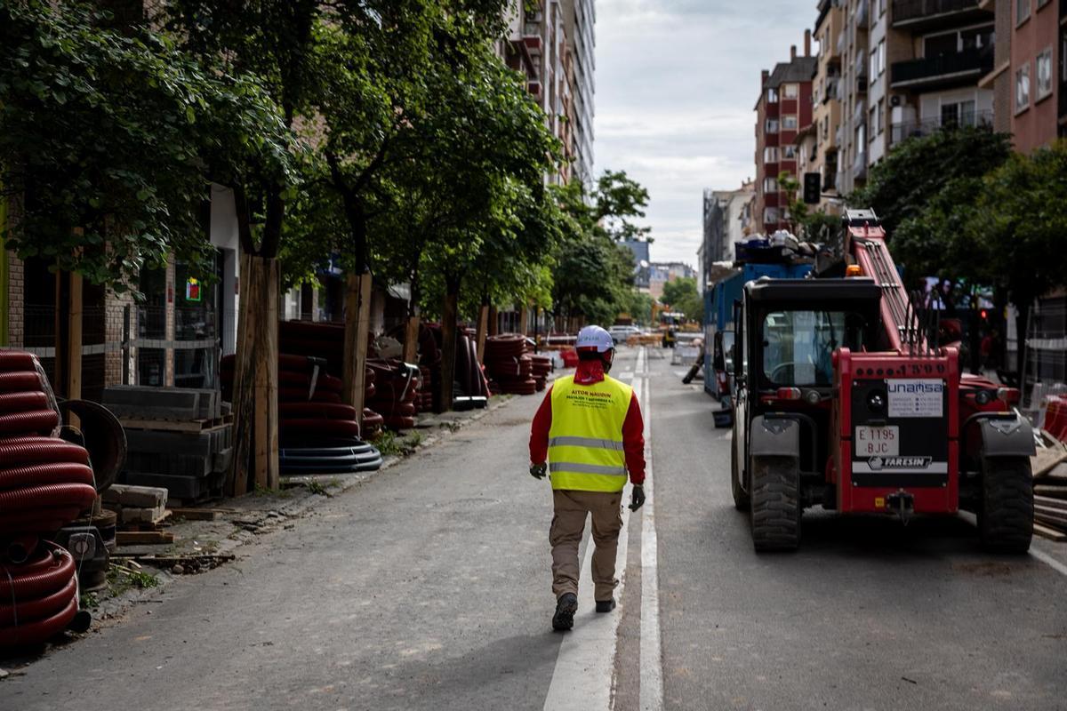 En imágenes I Comienza la segunda fase de la reforma de la avenida Valencia de Zaragoza En imágenes I Comienza la segunda fase de la reforma de la avenida Valencia de Zaragoza