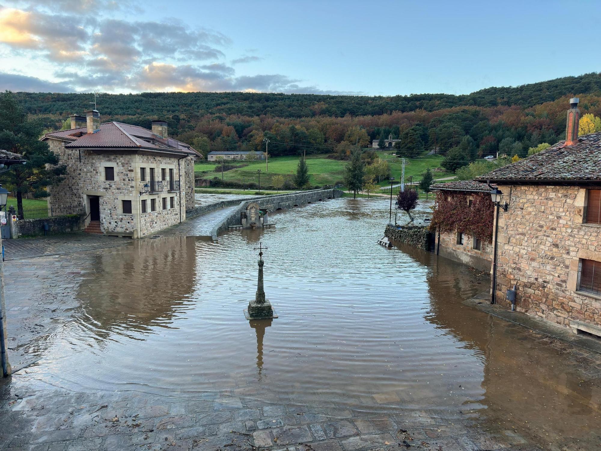 Vista de la plaza de Salduero en la inundación del pasado noviembre.