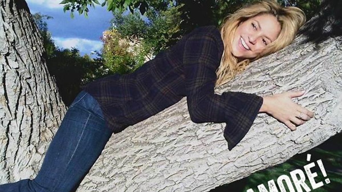 Shakira explica com es va enamorar de Piqué en el seu nou ’single’: ’Me enamoré’.