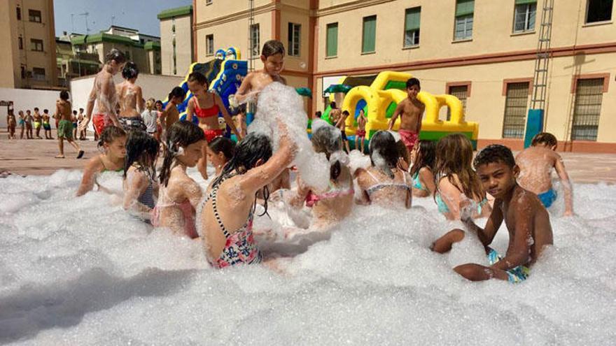 Los niños durante alguna de las actividades que han realizado los pequeños en esta semana de julio.