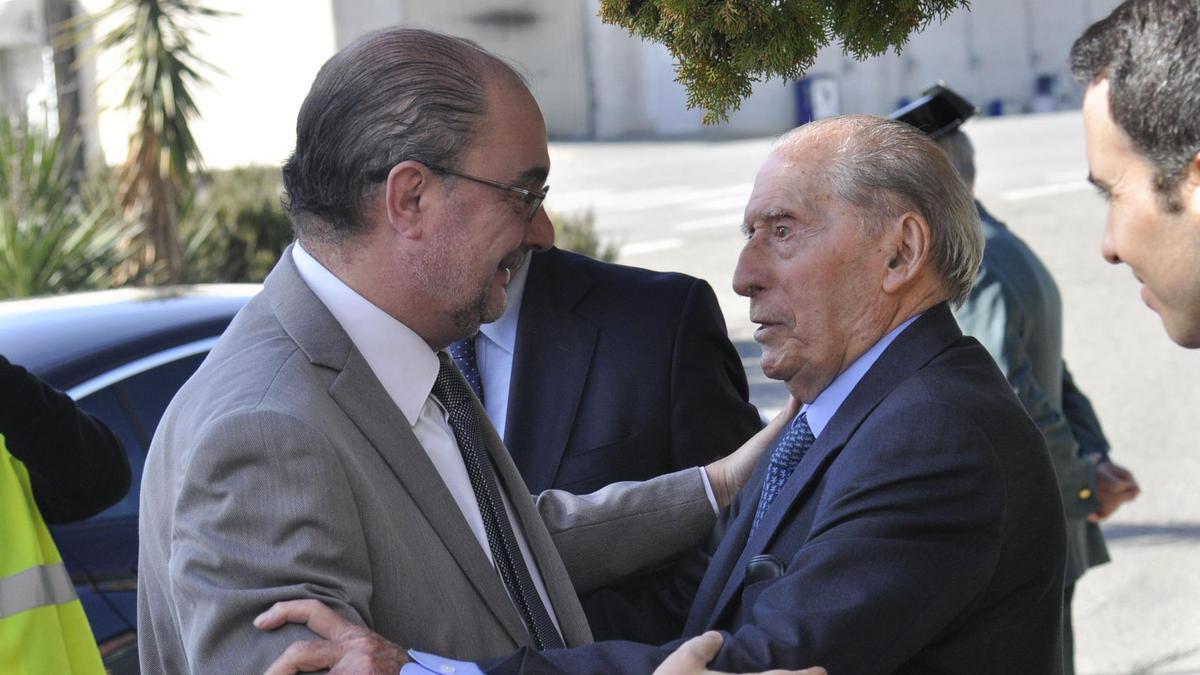 El empresario y presidente del grupo Samca, Ángel Luengo, junto al presidente del Gobierno de Aragón, Javier Lambán.