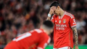 Di María se lamenta durante el partido entre el Benfica y el Inter de la Champions