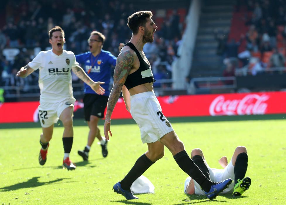 Valencia - Huesca, la celebración del gol de Picci