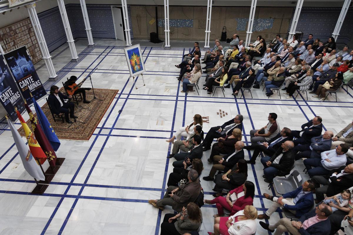 La presentación del cartel tuvo lugar en el Patio de los Ayuntamiento de la Asamblea Regional, en Cartagena