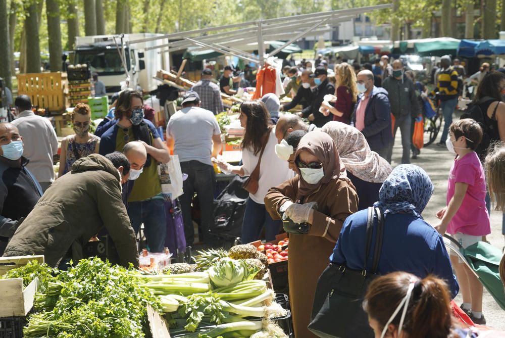 Imatges: EL mercat de Girona en un dissabte de confinament