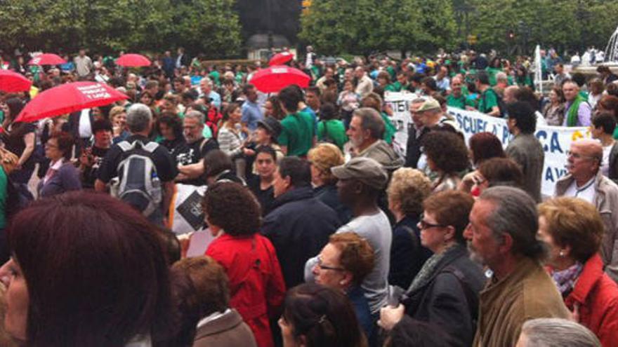 Educación continúa con sus protestas en el centro de Oviedo