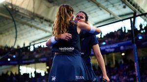 La emoción de Gemma TRiay y Delfi Brea tras ganar el título