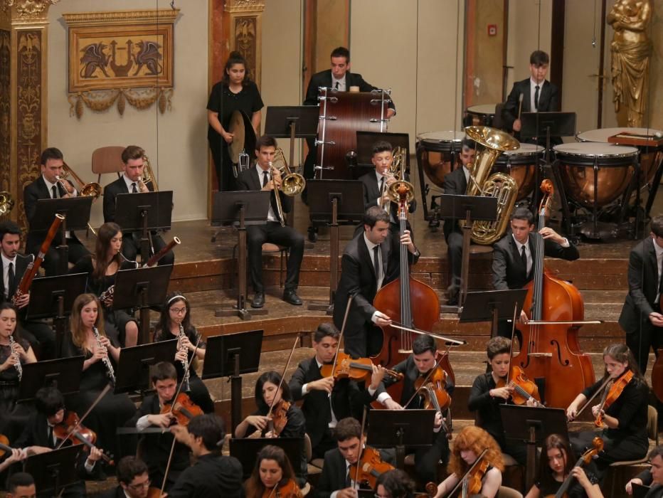 La Orquesta de Jóvenes de la Provincia durante su actuación
