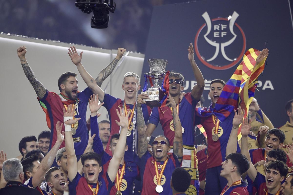 El Barcelona celebra la victoria en la última Supercopa