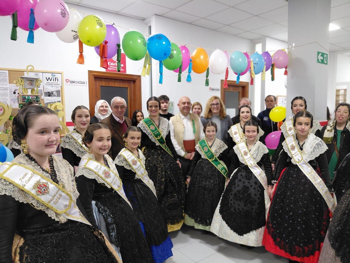 Visita de les reines de la Magdalena a la seu de Cáritas de a Sogorb-Castelló