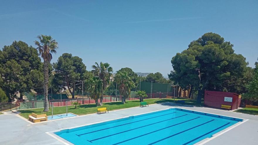 Xixona tapará la piscina municipal para que se pueda usar to