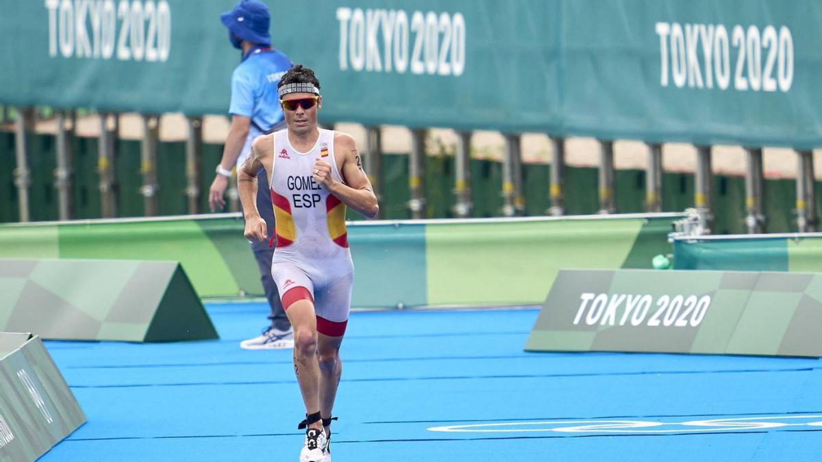 Gómez Noya, durante su participación en los Juegos Olímpicos de Tokio. // EFE