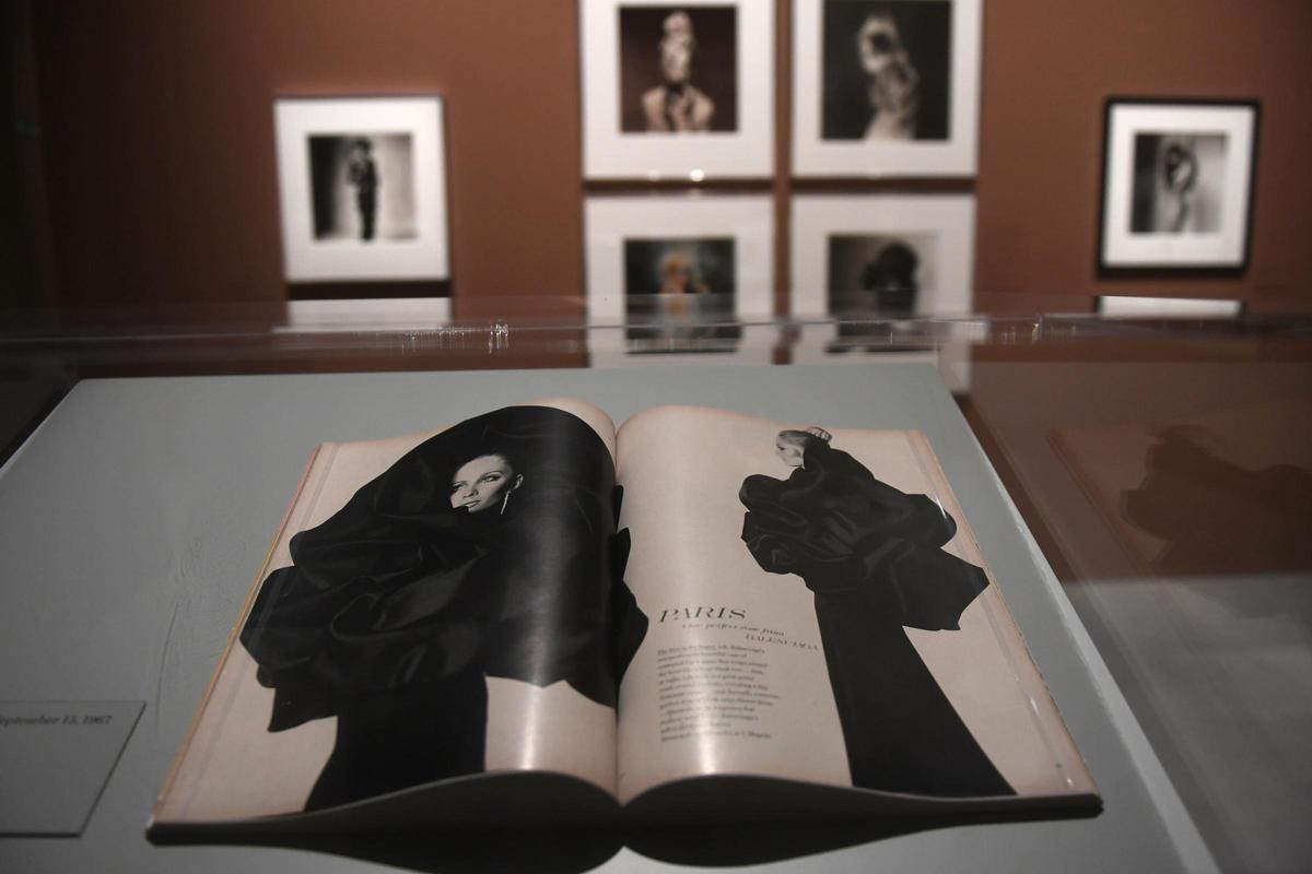 Exposición 'Irving Penn: Centennial' en el Muelle de Batería de A Coruña