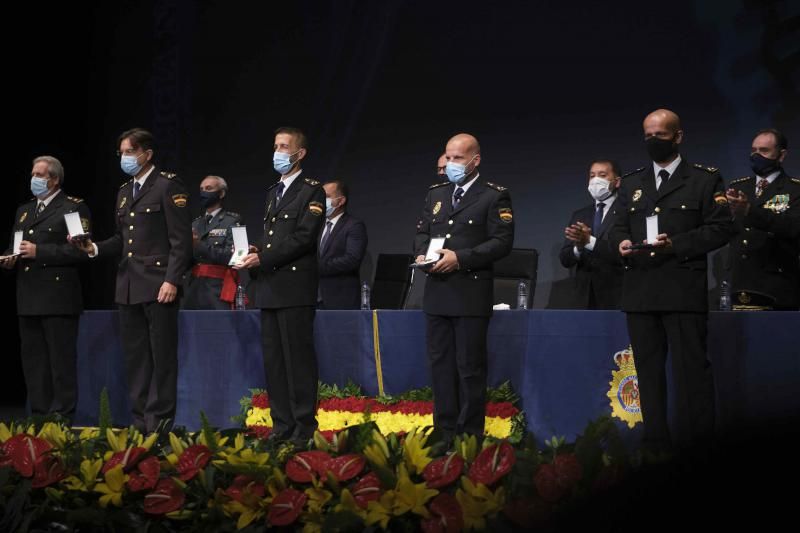 Acto de la Policía Nacional en el Teatro Guimerá