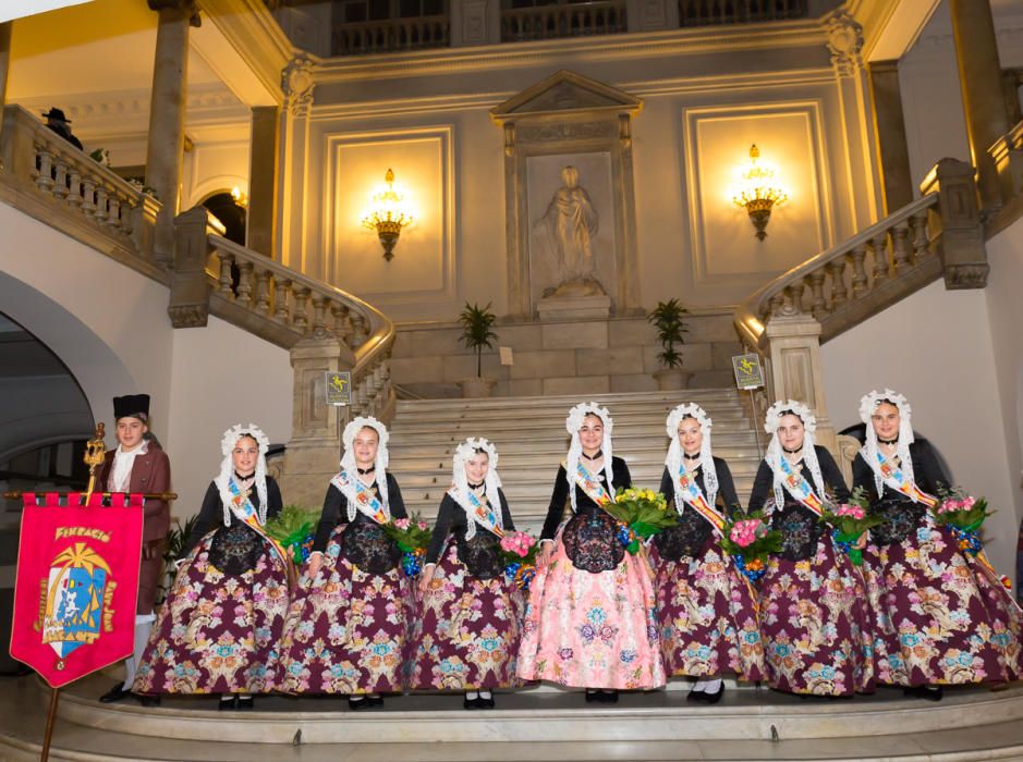 Las belleas, de visita en las Fallas