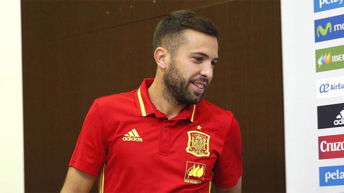 Jordi Alba en una concentración de la selección española