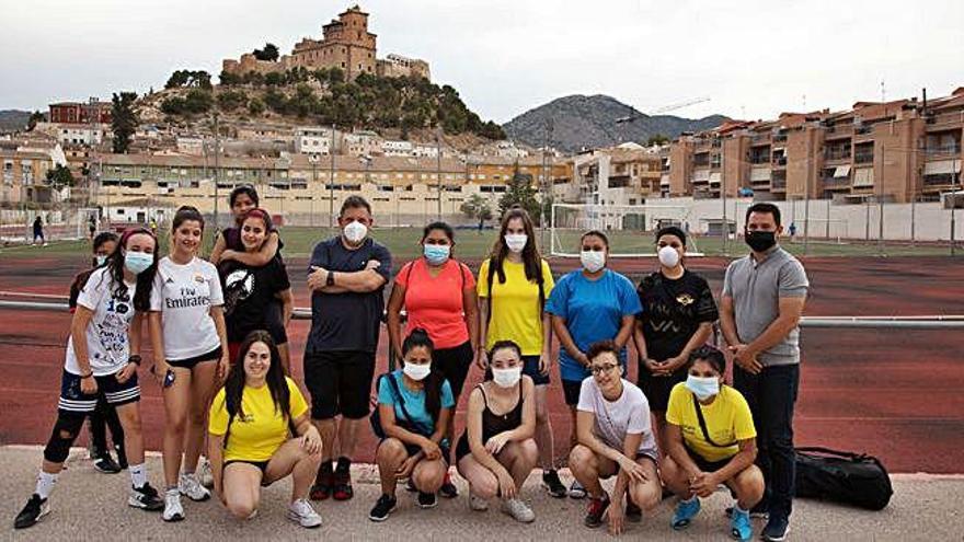 El Caravaca busca jugadoras para su nuevo proyecto de fútbol femenino