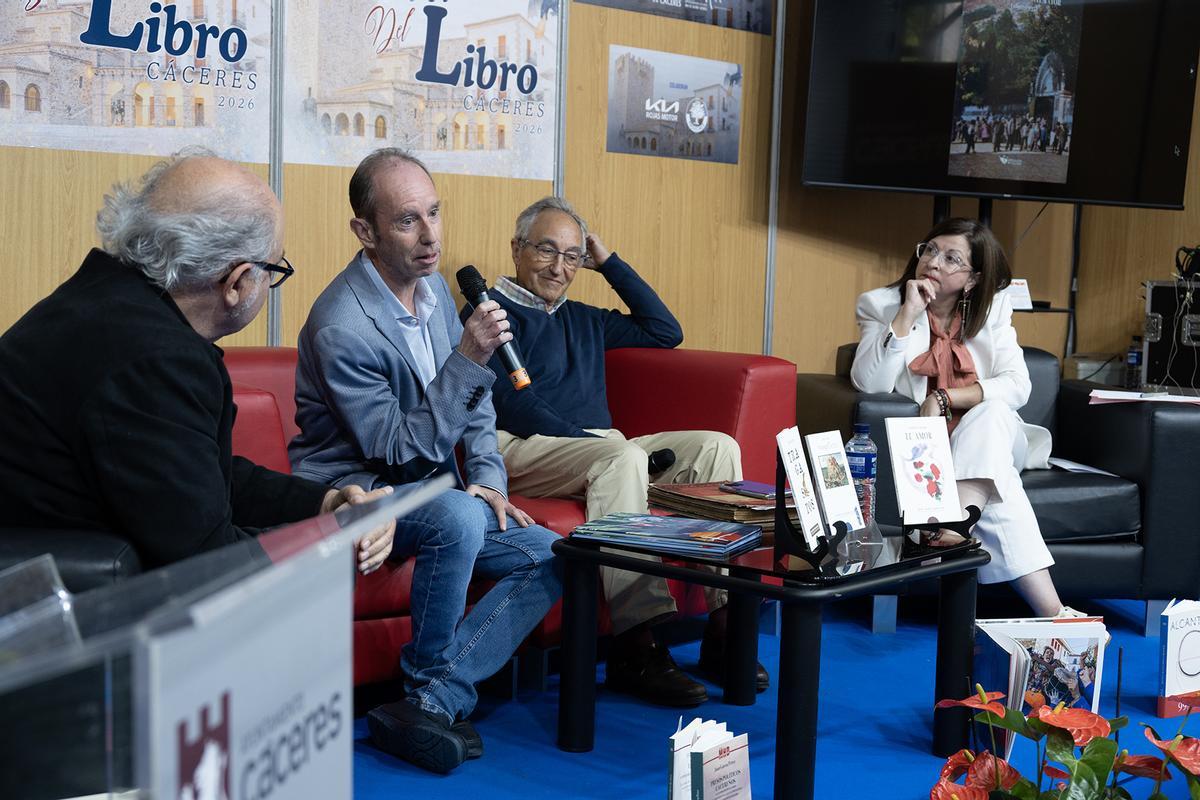 Presentaciones de los libros de memoria histórica a cargo de la Diputación De Caceres.