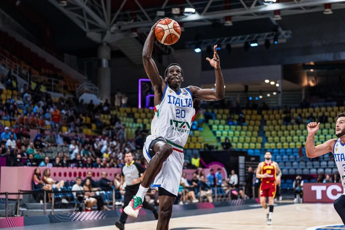 Niang fue un tormenta para España en el tercer cuarto