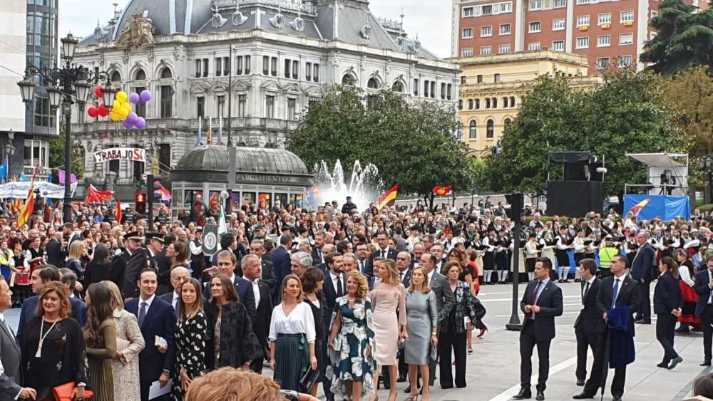 Todas las imágenes de la alfombra azul del teatro