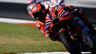 Bagnaia , de récord, lidera el viernes de MotoGP en Jerez