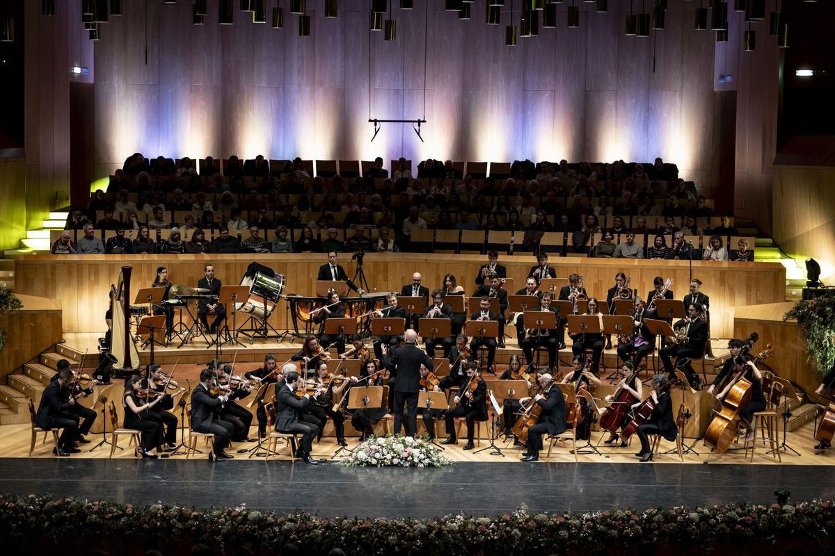 En imágenes |  El gran concierto de Año Nuevo colma de emoción una sala Mozart a rebosar El gran concierto de Año Nuevo colma de emoción una sala Mozart a rebosar