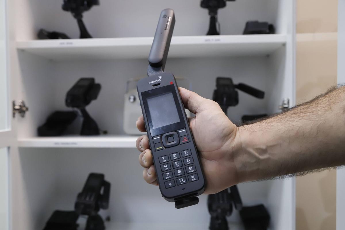 A.J.González Córdoba José María Bellido, junto al teniente de alcalde de Seguridad, Jesús Coca, informan sobre la puesta en marcha de la nueva sala de emergencias o de crisis de la Policía Local