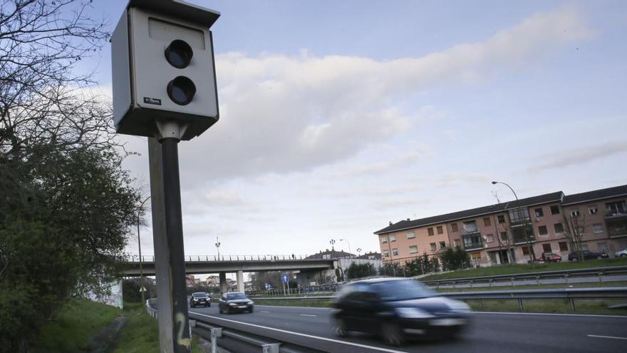 Más de 1.000 conductores denunciados por exceso de velocidad en Asturias