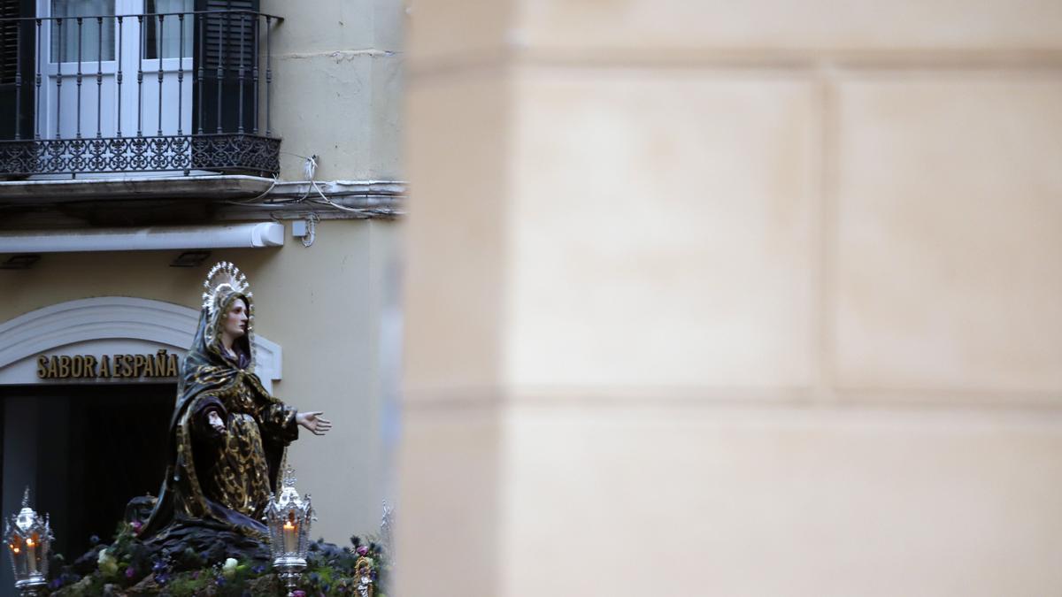 Madrugada de traslados para la veneración 'El Verbo Encarnado' en la Catedral