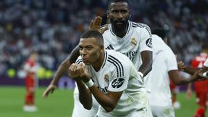 Real Madrid - Stuttgart: El gol de Mbappé