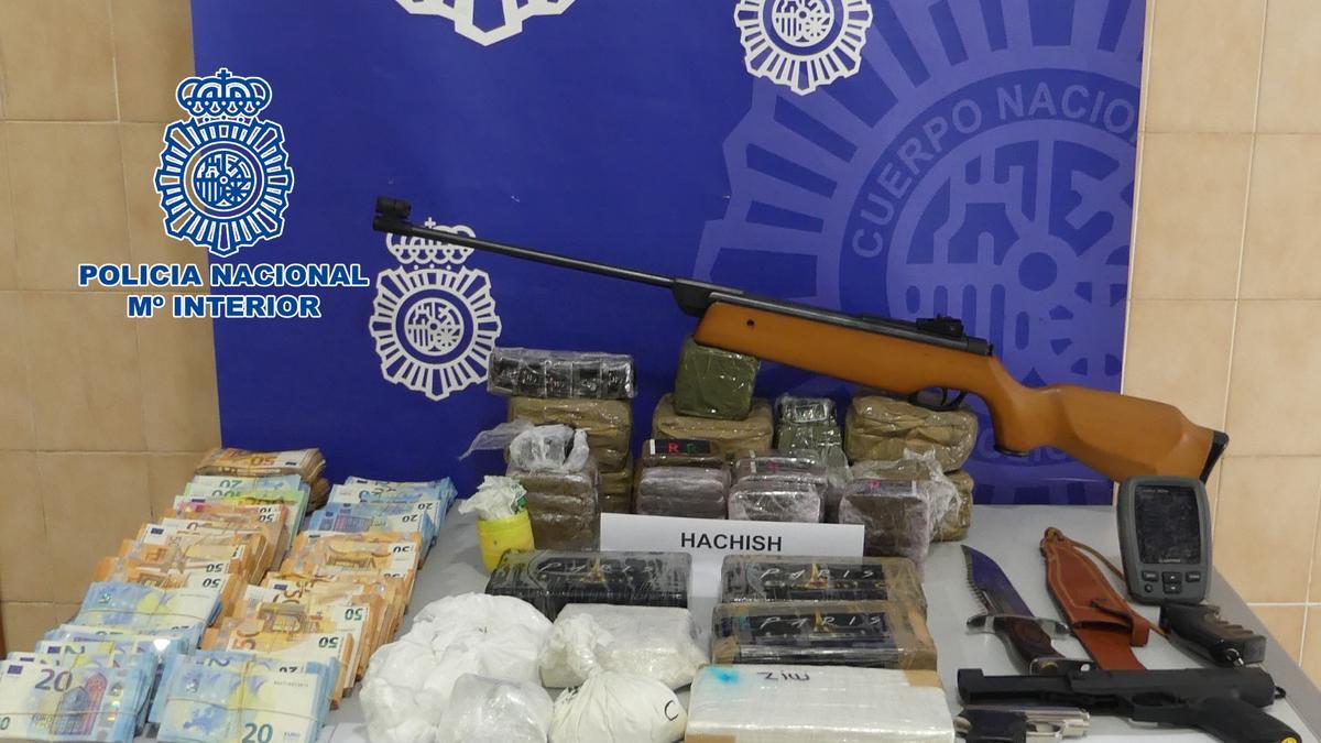 Drogas, dinero y armas intervenidas a la organización criminal en Tenerife.