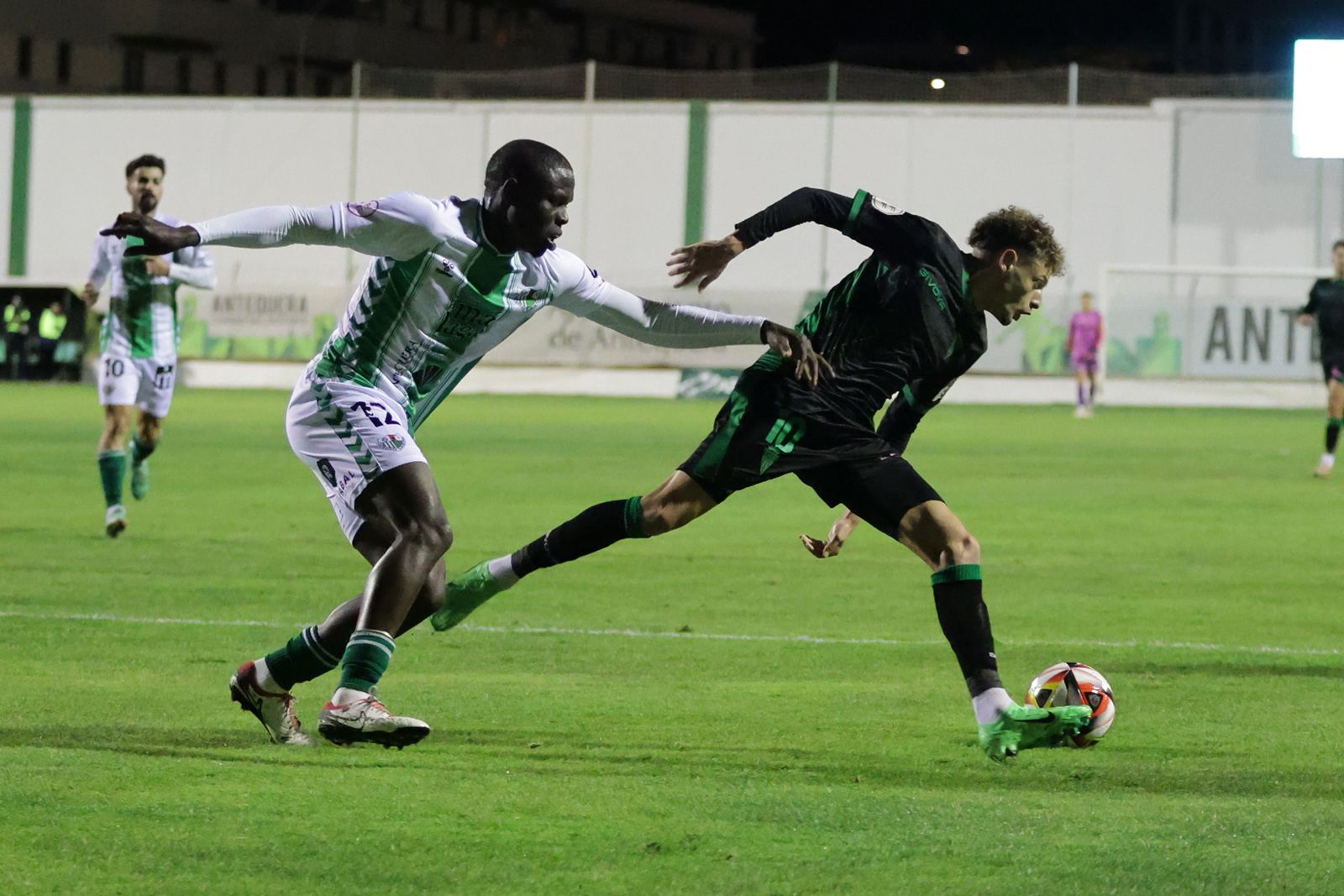 Antequera-Córdoba CF: las imágenes del partido en El Maulí