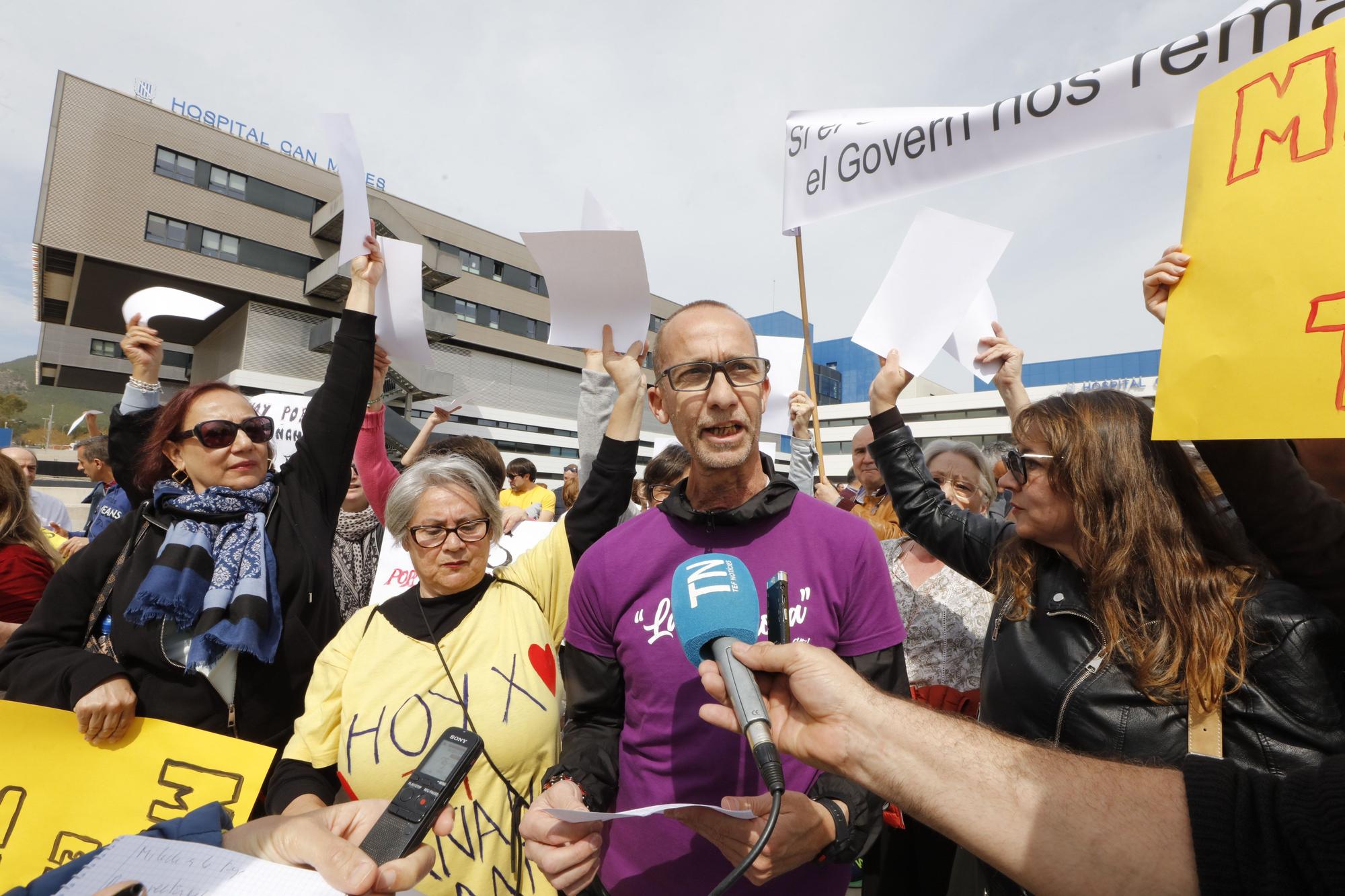 Nueva protesta de los pacientes oncológicos en Ibiza por la falta de médicos: "No vamos a parar"