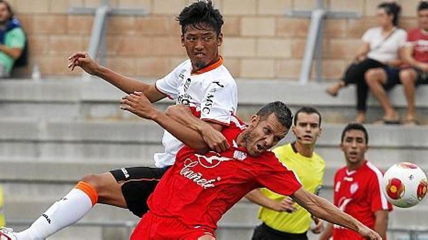 Hiroshi marcó de cabeza los dos goles