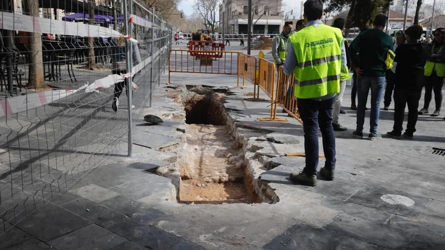 Mittelalterliche Stadtmauer bei Bauarbeiten mitten im Zentrum von Palma de Mallorca entdeckt