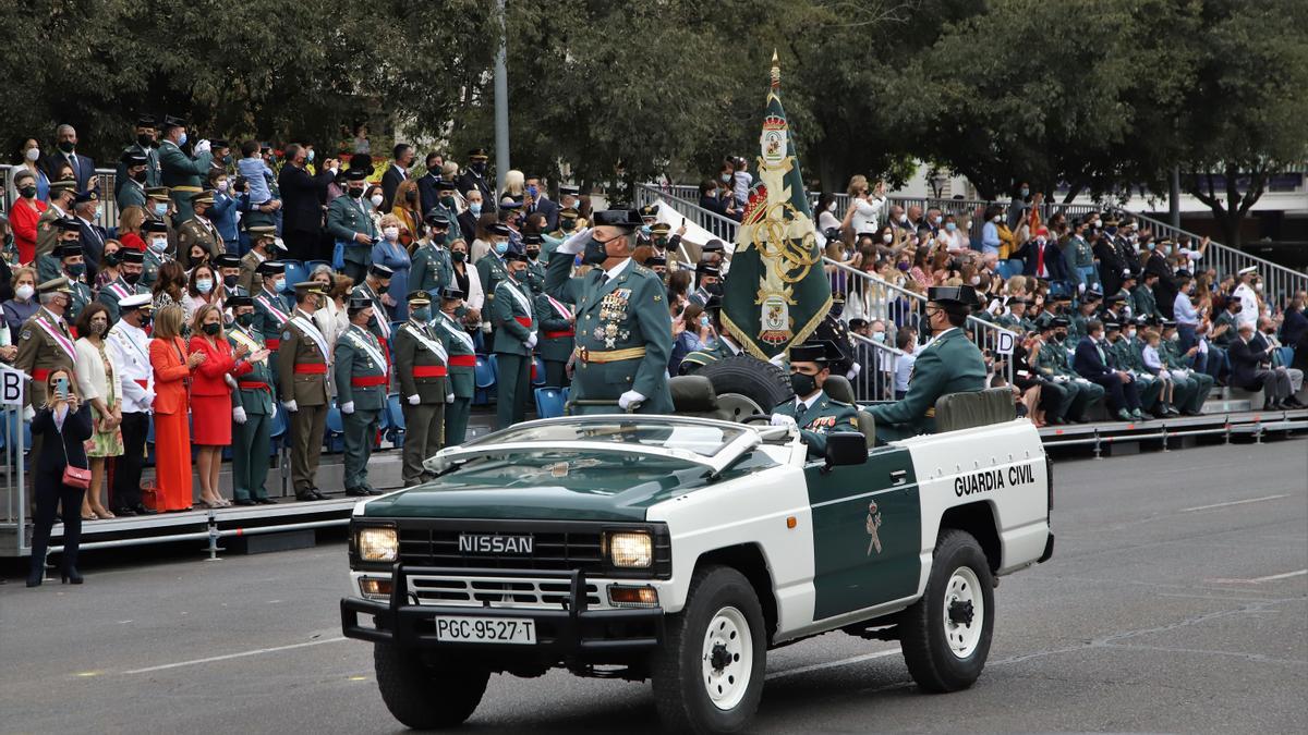 Parada militar y desfile de la Guardia Civil en Córdoba