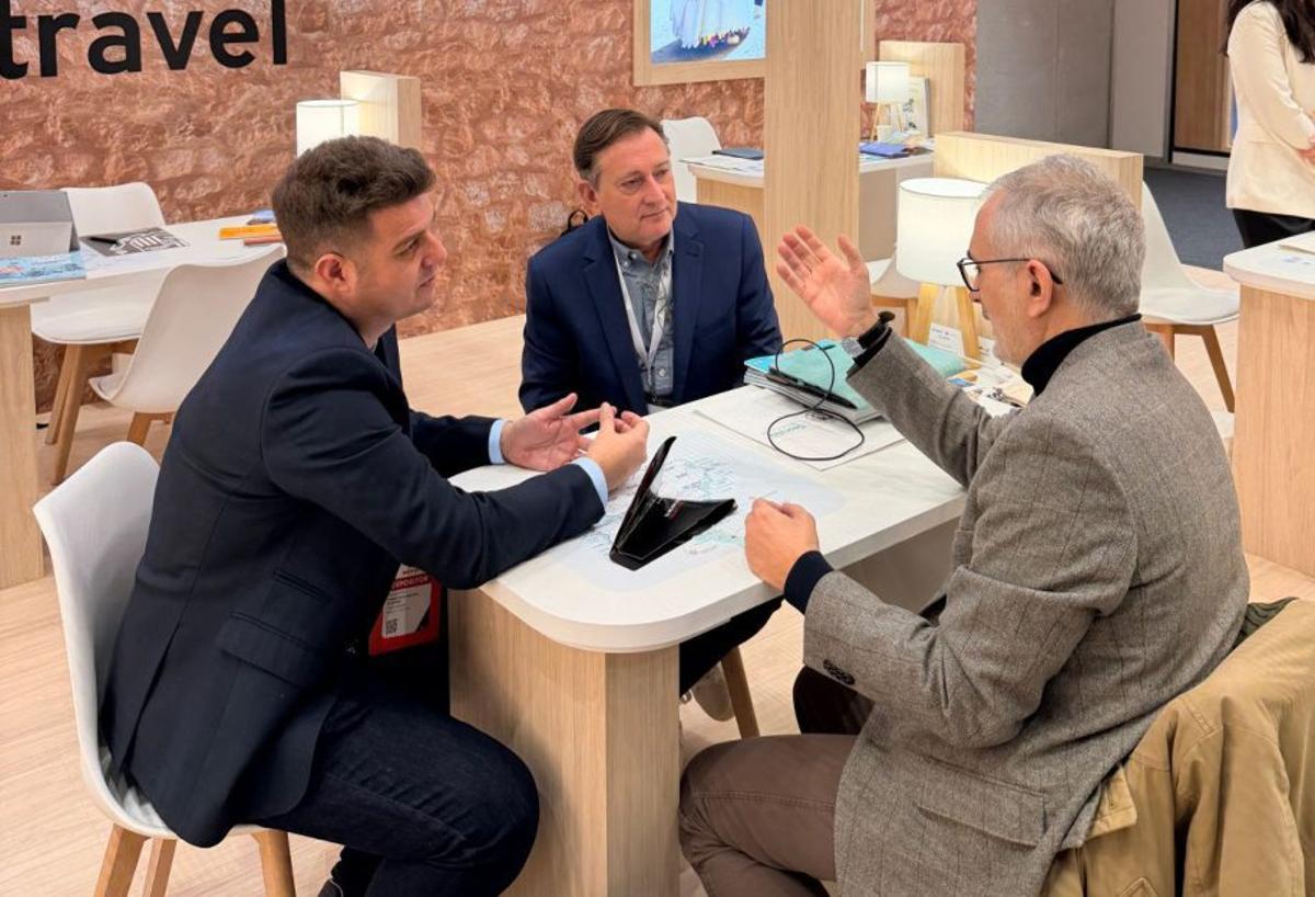 El equipo presentó los nuevos proyectos del club Enjoy Ibiza Activities.